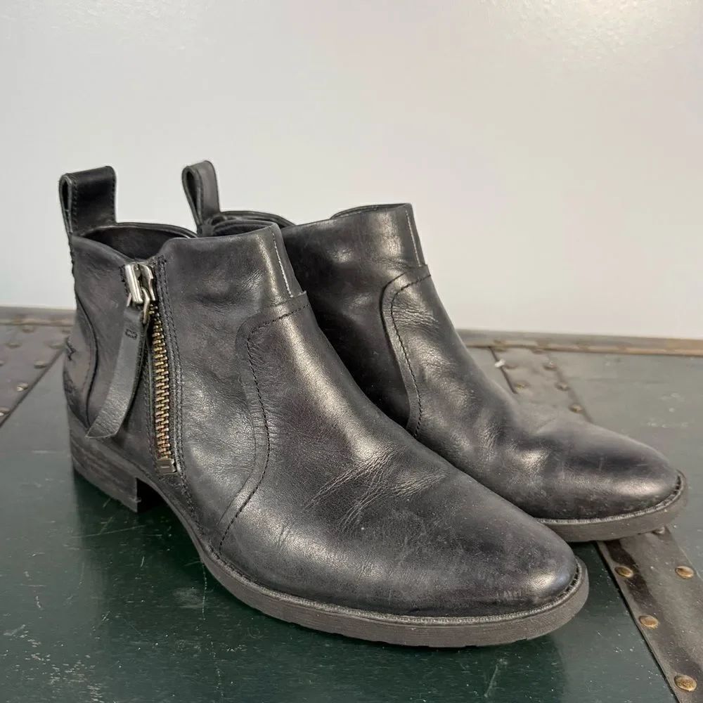 UGG Women's Aureo  Zipper Ankle Bootie- Black - Size 7